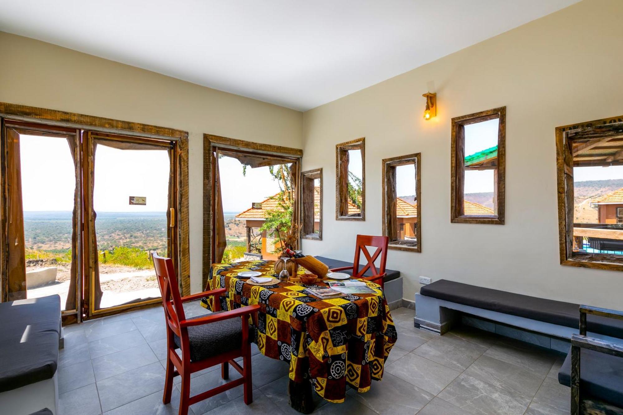 Bakijurura Kigarama Wilderness Lodge Mburo מראה חיצוני תמונה